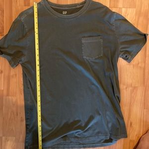 Gap pocket T-shirt
